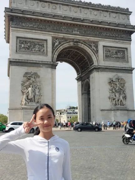 足球英文冠军读音是什么_足球冠军怎么读英文_足球冠军英文缩写